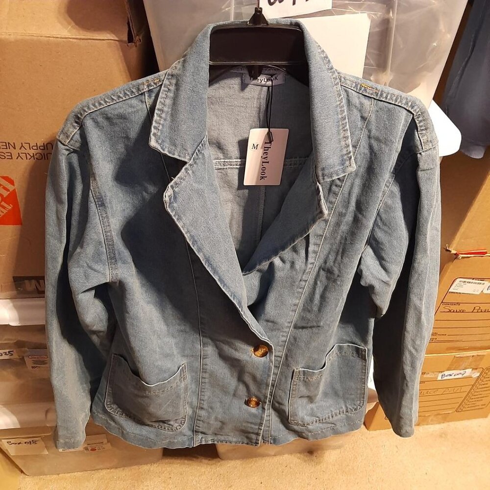 NEW! TheyLook WMN Button Down Denim Jacket Long Sleeve Big Pocket Jean Blazer M